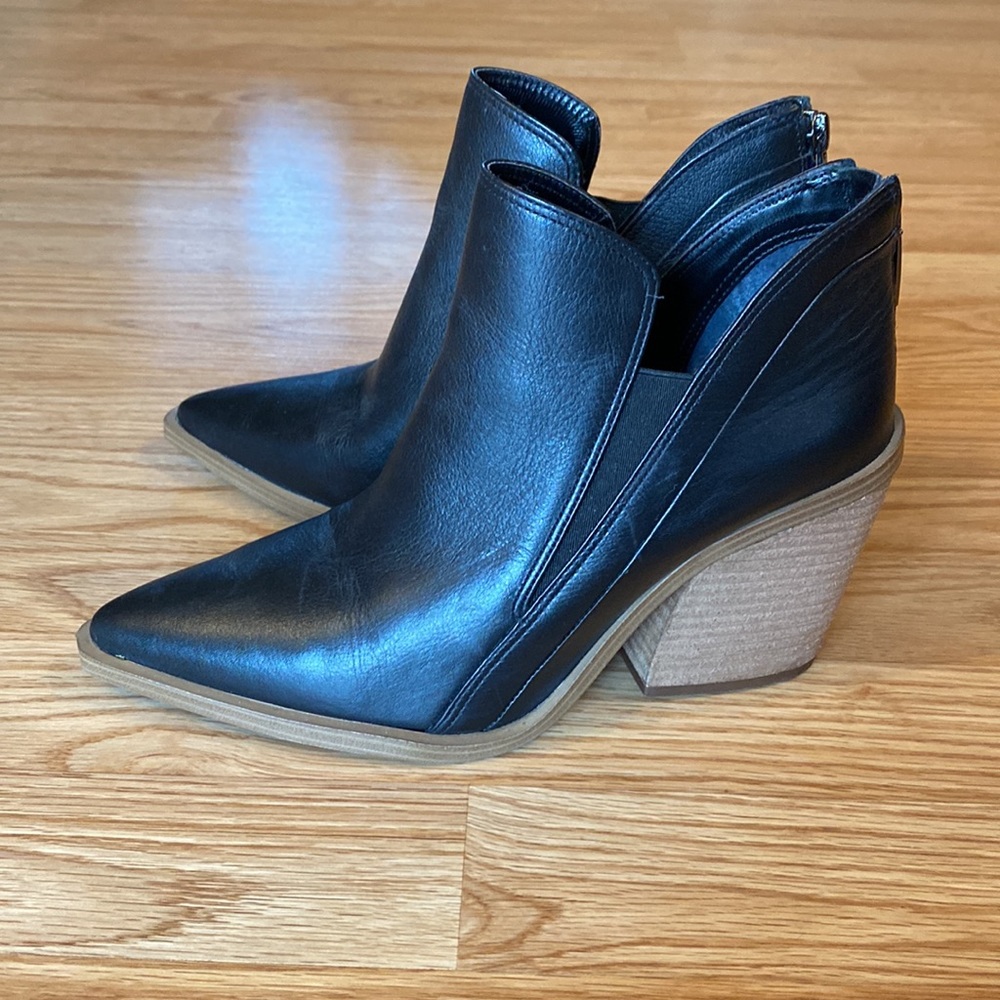 Vince Camuto Black Leather booties